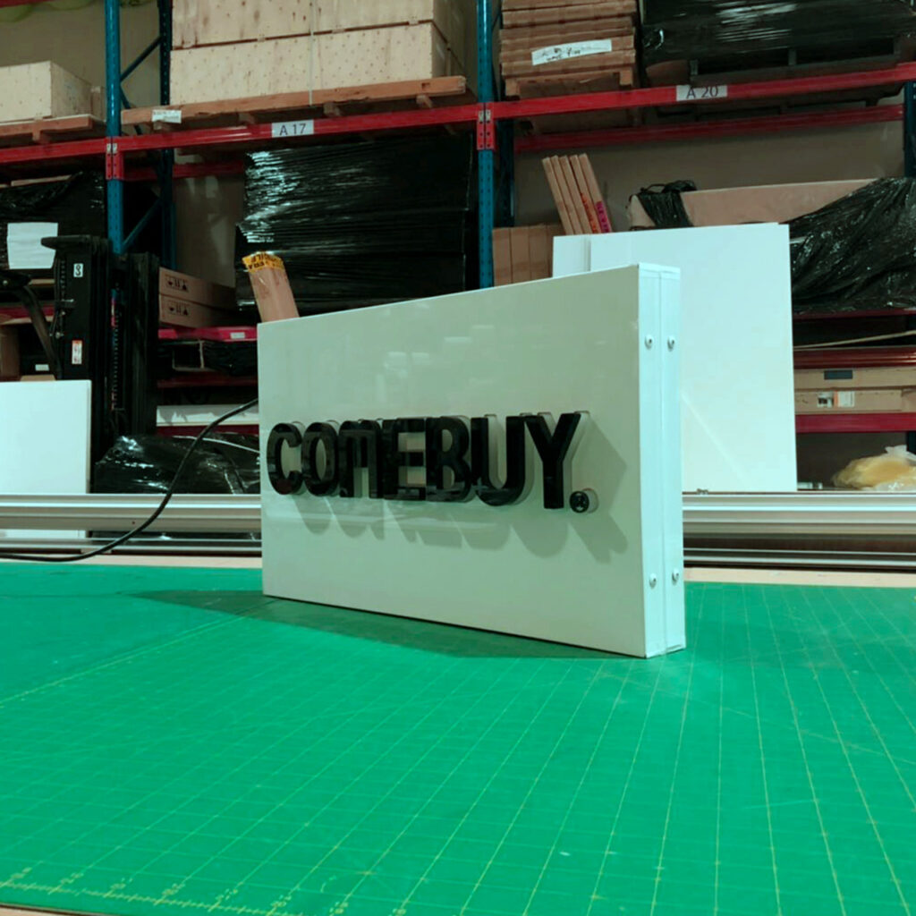 Blade Sign with 3D Letter Surface