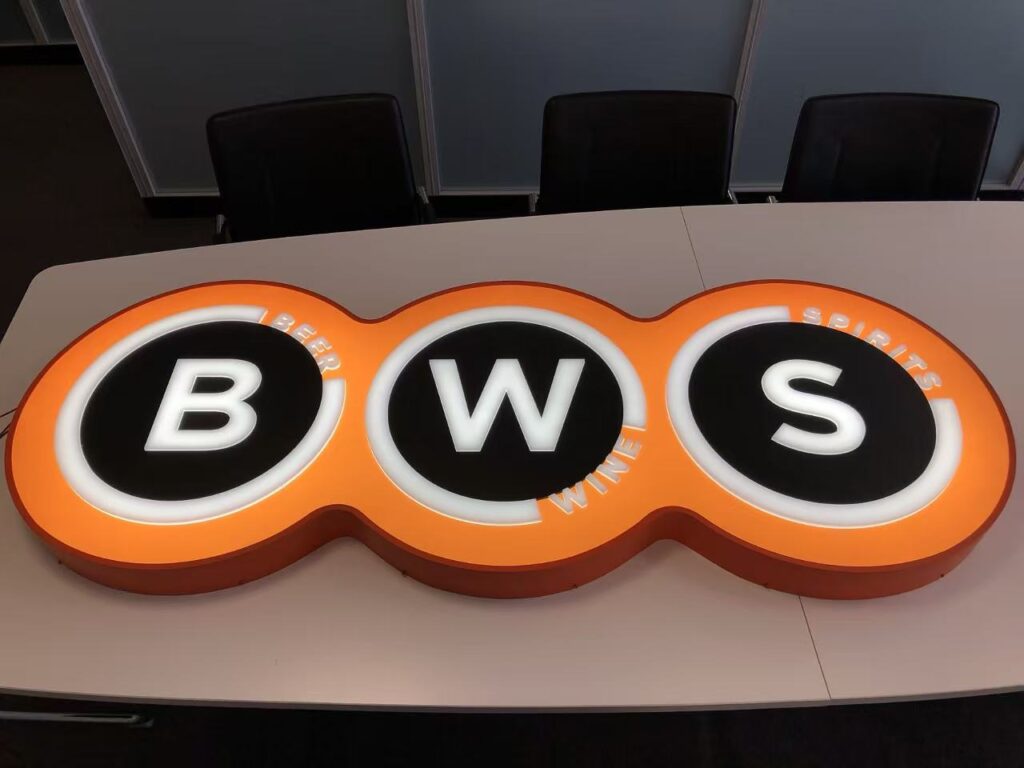 Blade Sign with 3D Letter Surface