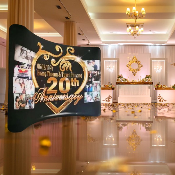 Portable Curved &amp; S Shaped Exhibition Display Walls | Tension Fabric Backdrop